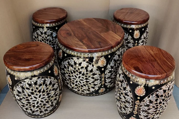 Manufacturer, Exporter, Importer, Supplier, Wholesaler, Retailer, Trader of Metal Art in New Delhi, Delhi, India.